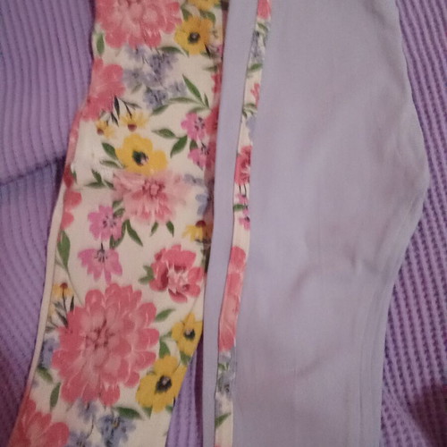 Capri leggings pack of 2 for ages 4-5, like new, multicolor