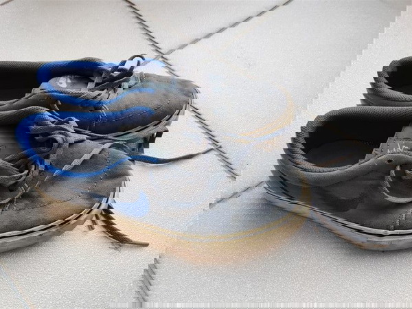 Αθλητικά Παπούτσια NIKE Νο 37,5 γκρι