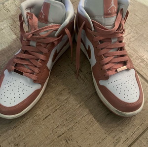 Nike air Jordan μποτάκια σαν καινούργια μια φορά φορεμένα