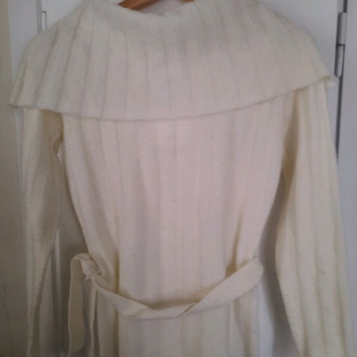 Pullover new with slim fit, cream, size S