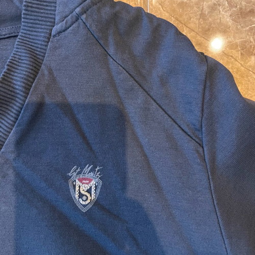 Zara Man Hoodie with V-neck and embroidered emblem XL like new