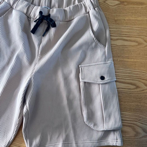 Beige cargo shorts XL like new