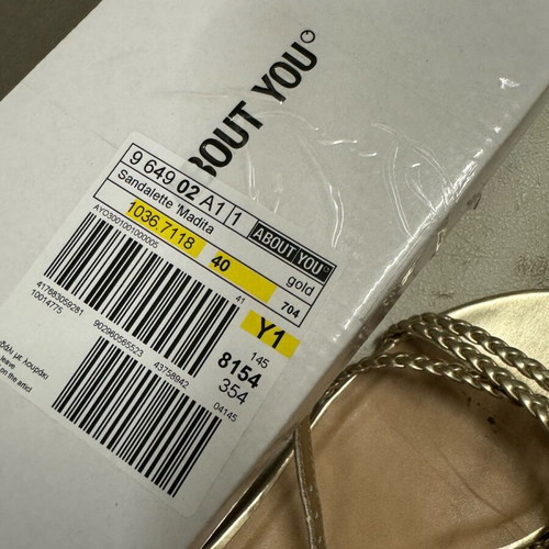 Gold sandals like new, size 40, About you