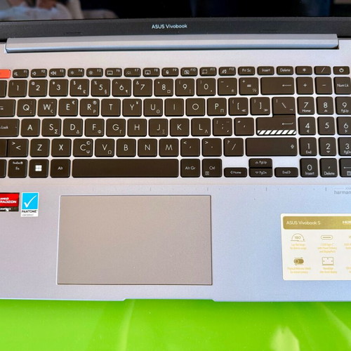 Asus Vivobook S15 OLED 2.8K 120Hz Ryzen 7 5800H 16GB RAM 1TB SSD Windows 11 Home like new