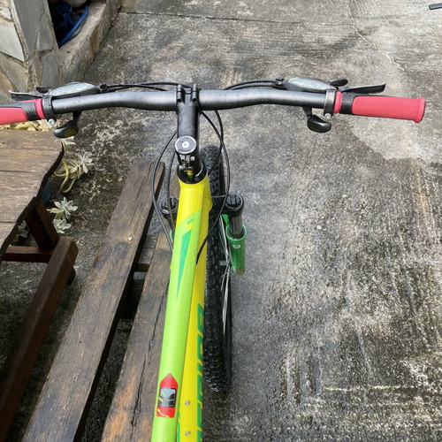 Merida mountain bike like new with 3 discs and 8 speeds
