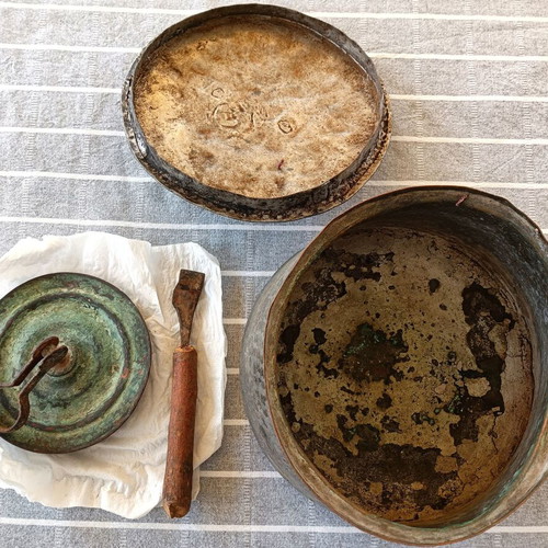 Copper pots used, pack of 3 with lids and tongs