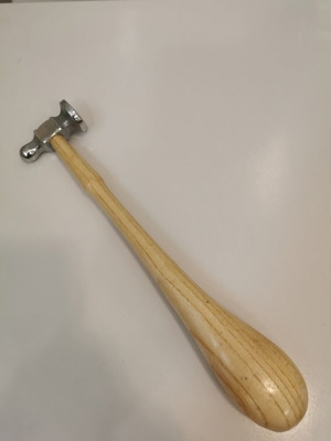 Jewelry hammer used with light wear