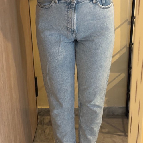 Zara jeans slim and straight fit like new, blue and pink