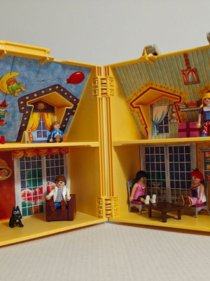 Dollhouse Playmobil 5763 suitcase used with extra pack