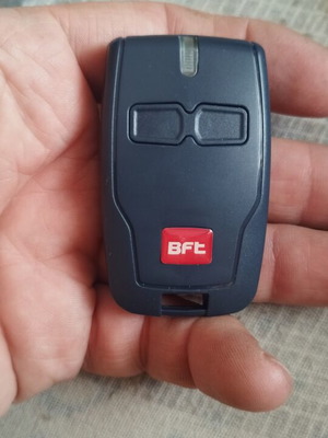 Τηλεχειριστήριο BFT Mitto B RCB 02 για γκαραζόπορτες και πύλες νέο