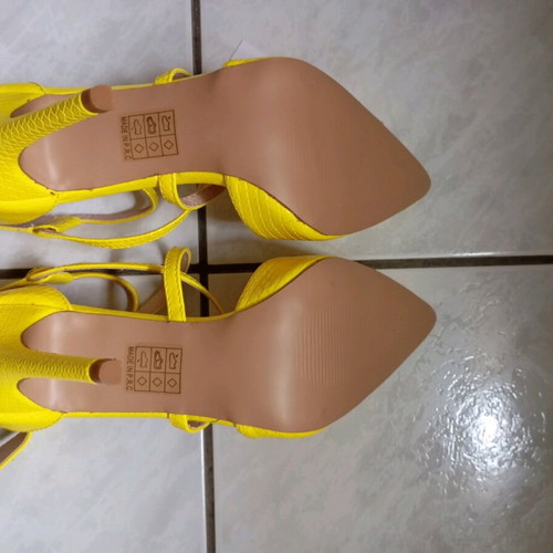 Yellow heels new, size 39, 10cm heel height