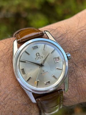 Titus De luxe wind-up watch used, 21 jewels, gray silver