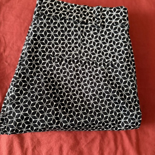 H&M Pants with Pattern like new, size M 38 10, black and white