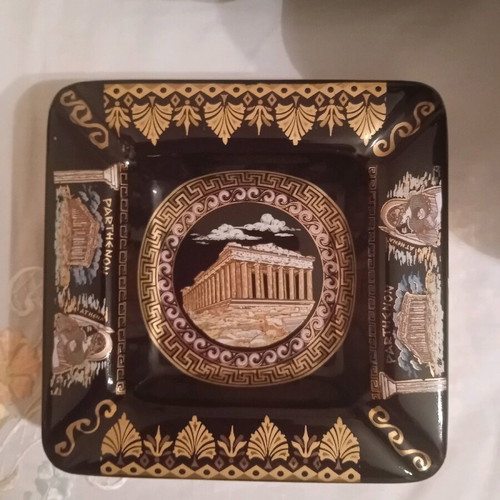 Handmade ceramics with 24 carat gold, set of 4 pieces