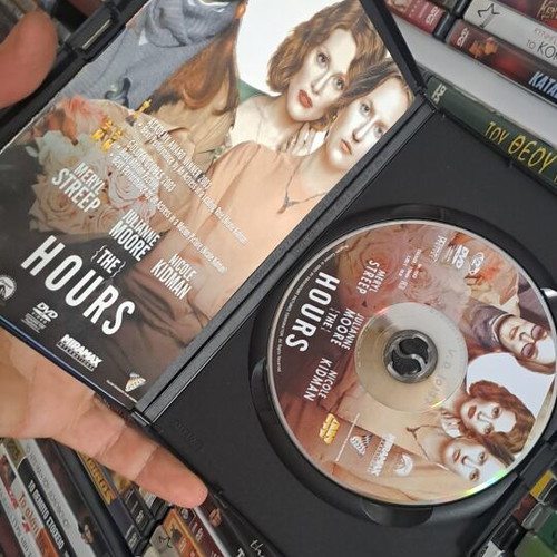 The Hours DVD used, social genre, subtitled