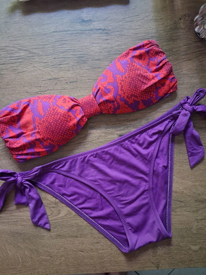 Swimsuit S/M strapless top and adjustable bottom like new, red and purple