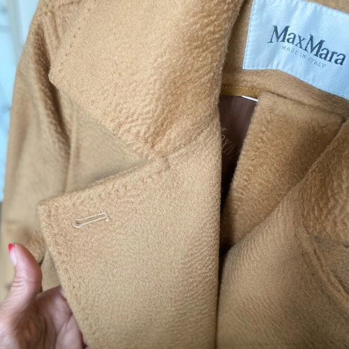 Max Mara Manuela Icon coat like new, size IT38, 100% camel hair wool
