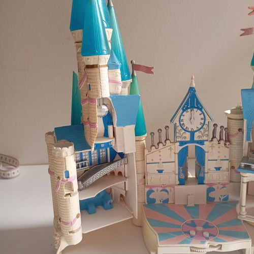 Trendmast Polly Pocket Cinderella castle vintage, lights not working, worn
