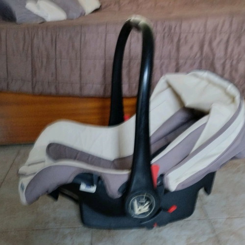 Kiddo baby car seat egg used, beige