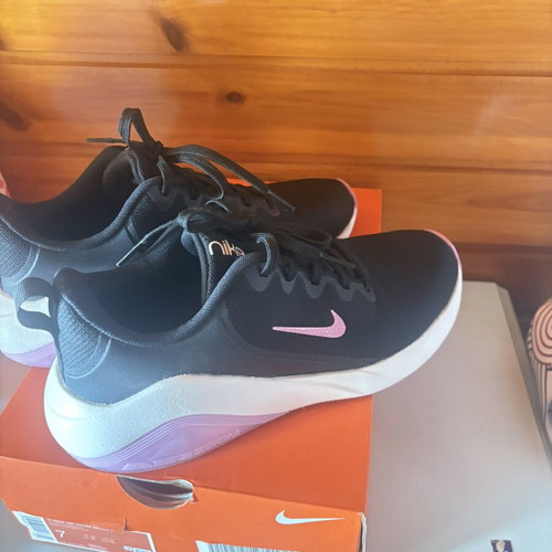 Nike Air Zoom Bella 7 athletic shoes size 38 used, black and pink