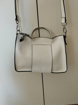 Zara white bag used with detachable strap and metal handles