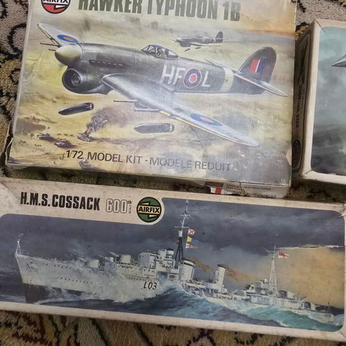Military ship and airplane set used, 4 boxes from the 70s