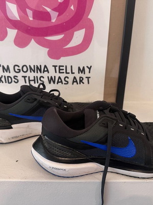 Nike Running Shoes Size 42.5 Almost New Black