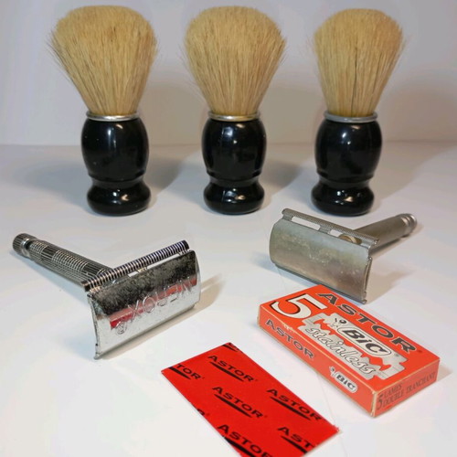 Shaving machines, brushes and razors used, set