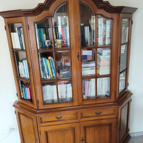 Buffet display cabinet solid wood like new