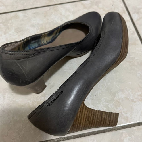 Tamaris women's pumps size 38, grey, lightly used