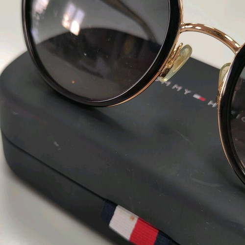 Tommy Hilfiger sunglasses like new, black and gold