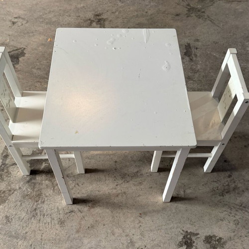 IKEA KRITTER children's set table and 2 chairs used