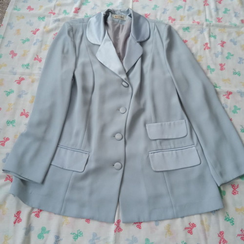 Gray-Blue suit like new with satin lapel collar and flap pockets