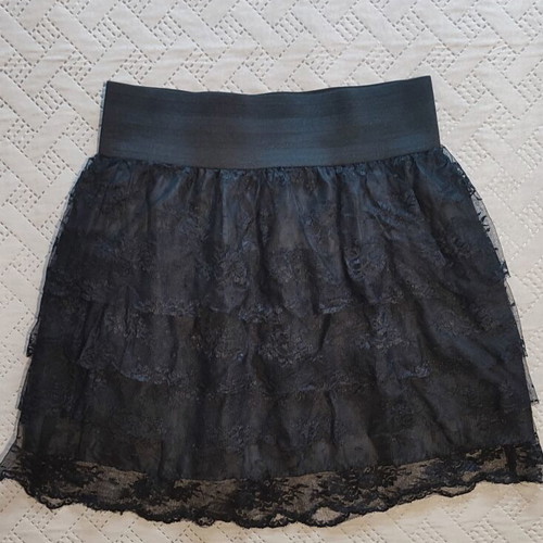 Mini lace skirt black, like new, size L