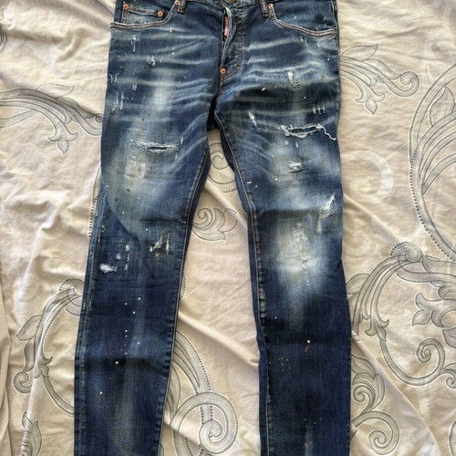 Dsquared2 men jeans like new, size L, blue