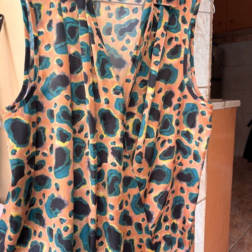 Lynne women's sleeveless satin shirt multicolor size medium like new