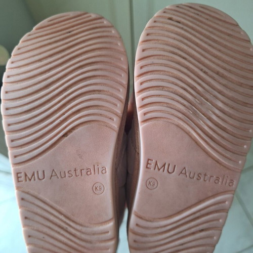 Emu Australia Briggs Metallic Snow Boots like new, size 24/25, pink