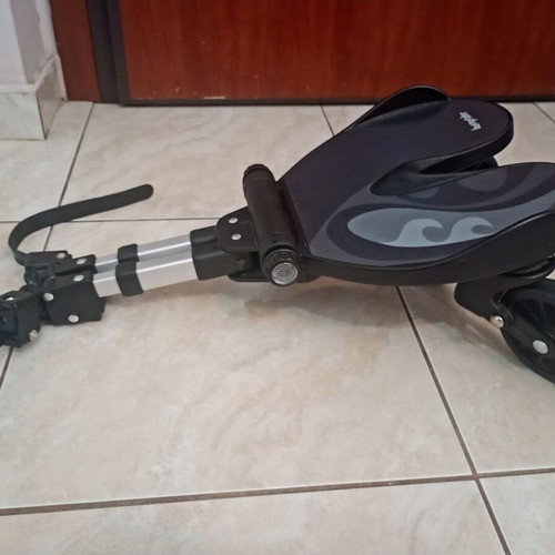 Bumprider Stroller Board like new with universal straps