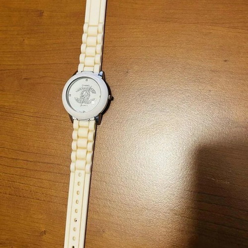 Wristwatch used with white rubber strap women's