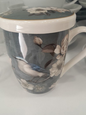 Porcelain mug with lid 360ml new
