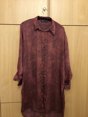 Zara long shirt like new, size M, red and black