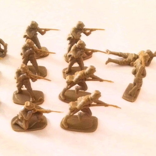 Set of Japanese Solpa soldier figures like new, vintage collectible toys