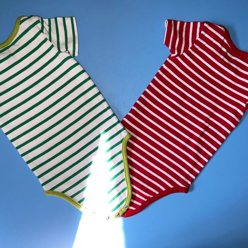 Baby bodysuits used, pack of 2 for 9-month-old boy