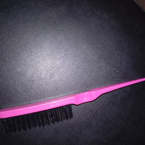 Teasing Brush Volume Brush bright pink magenta with black bristles like new