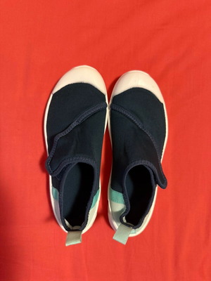 Kids' water shoes Decathlon like new, blue, sizes 32-33