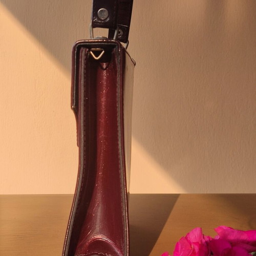Vintage Italian burgundy patent leather handbag 70s-80s used
