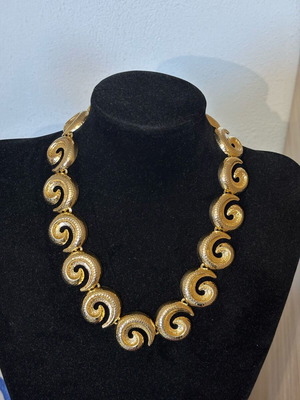 Vintage necklace used, gold-colored
