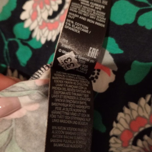 M&S Collection T-shirt new, size M, floral design, elastic