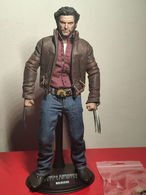 Hot Toys MMS103 X-Men Origins Wolverine Figure like new, 1/6 scale