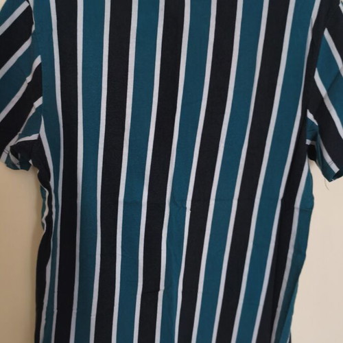 Striped men's t-shirt used, black and green, Pull & Bear
